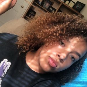 Meet your Posher, Alyssa